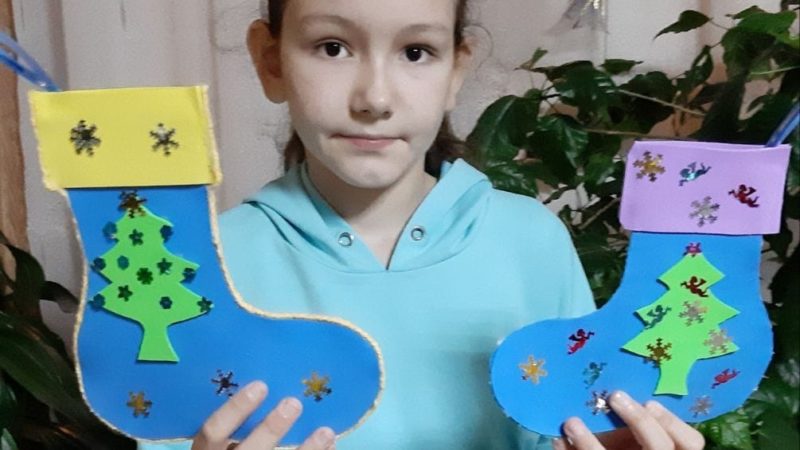 Барынинцы мастерили  новогодний сапожок
