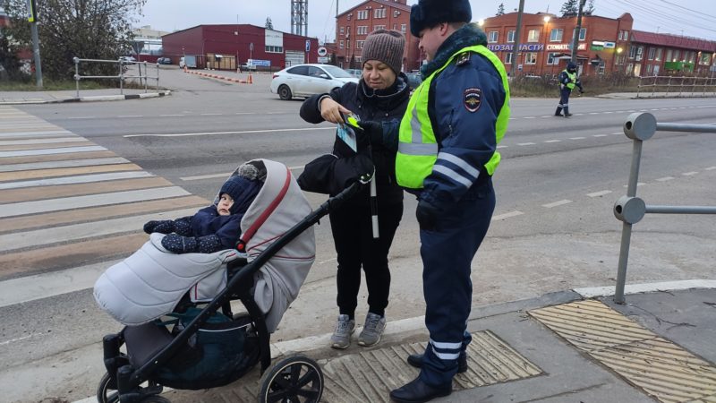 В Рузском округе рассказали о важности ношения световозвращателей