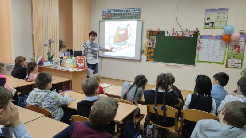 Самый лучший друг детей: литературный час в Тучковской школе