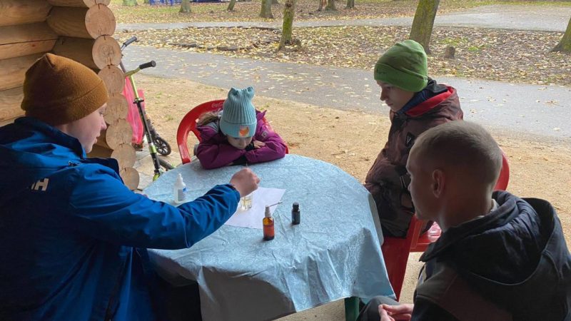В парке «Городок» показывали фокусы