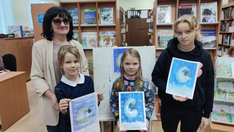 В Тучковской библиотеке прошел урок рисования