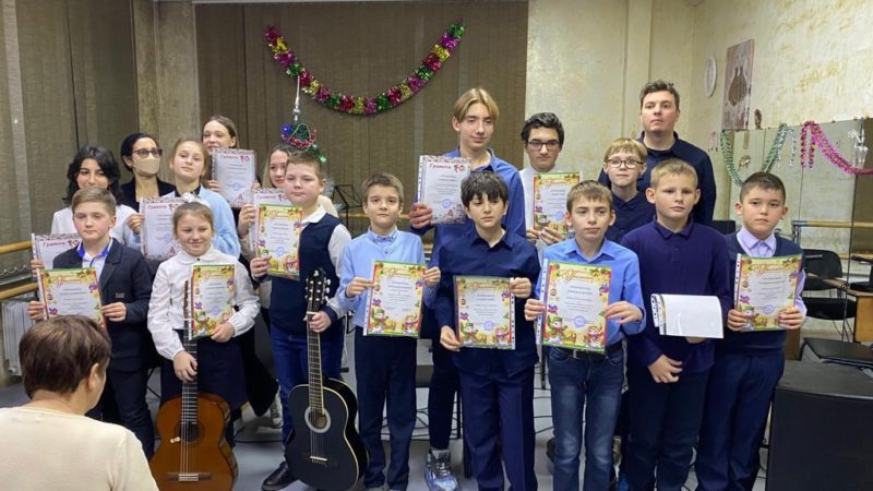 В Дороховской школе искусств прошел новогодний концерт