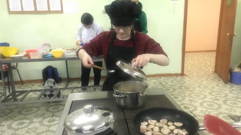 Тучковские школьники осваивали навыки повара