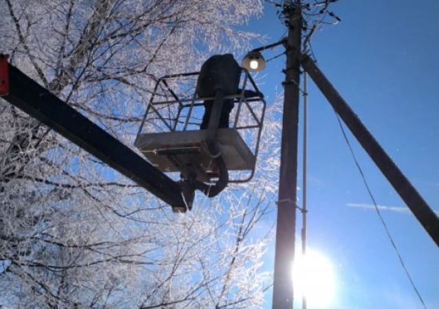 В Рузском округе ремонтируют фонари