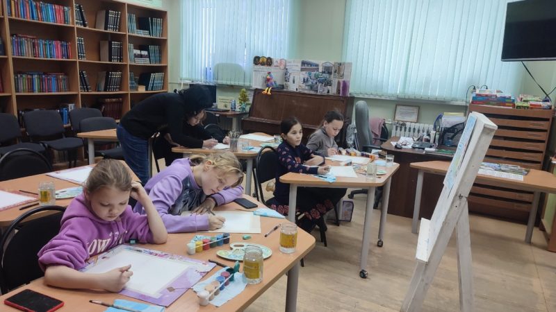 В Тучковской библиотеке прошел урок рисования