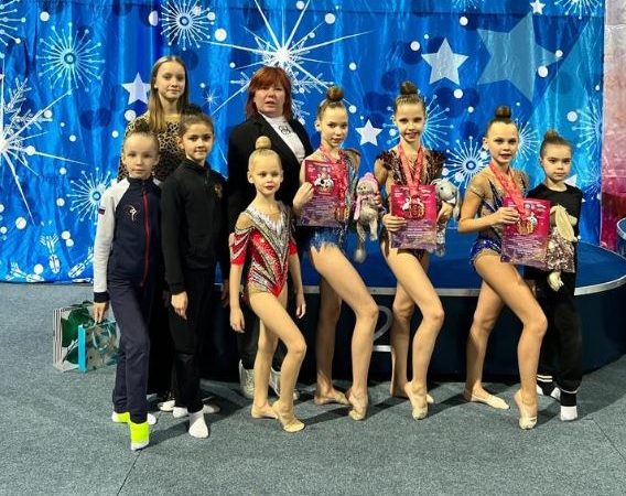 Рузские гимнастки привезли медали из Раменского