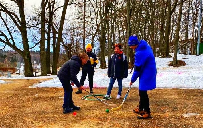 «Мама, папа, я – спортивная семья»: веселые соревнования на Городке