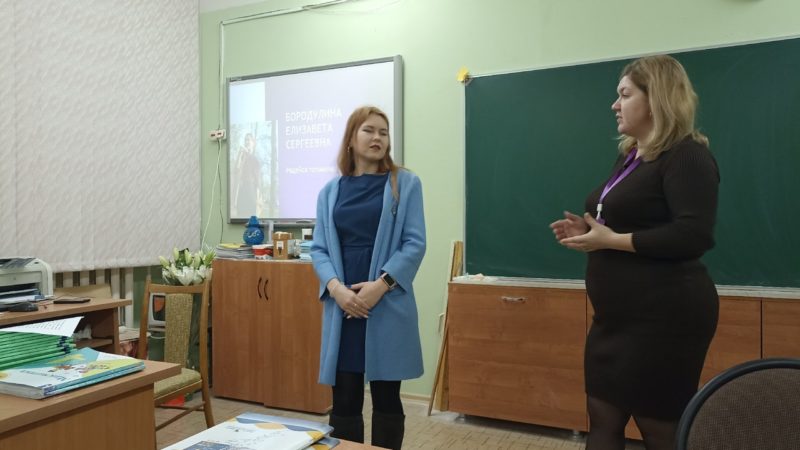 Выпускница Колюбакинской школы поделилась опытом студенчества