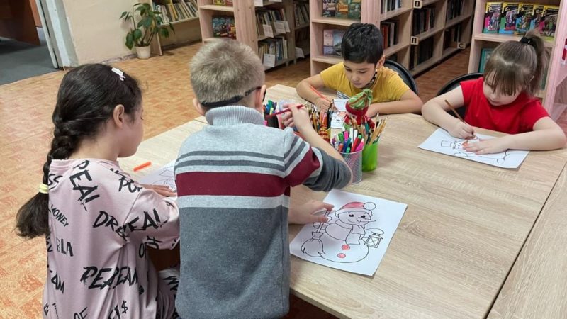 В Никольской библиотеке рисовали дети