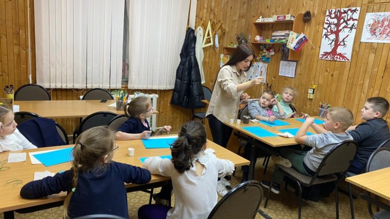 В Нововолковском клубе занимались ниткографией