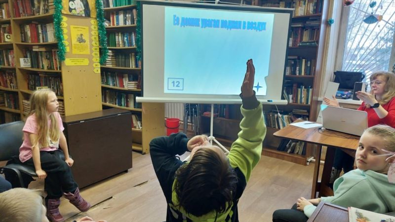 Дороховчане отвечали на сказочные вопросы