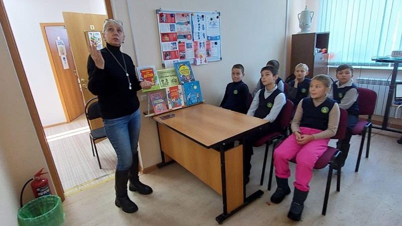 Читателям Волковской библиотеки провели познавательную беседу