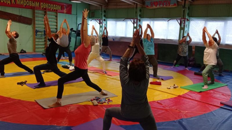 Рузских пенсионеров приглашают заняться йогой