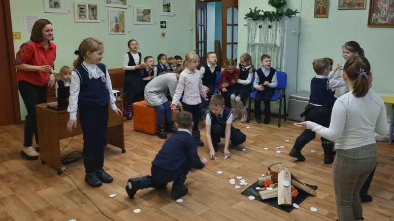 Юные ружане участвовали в забавных играх