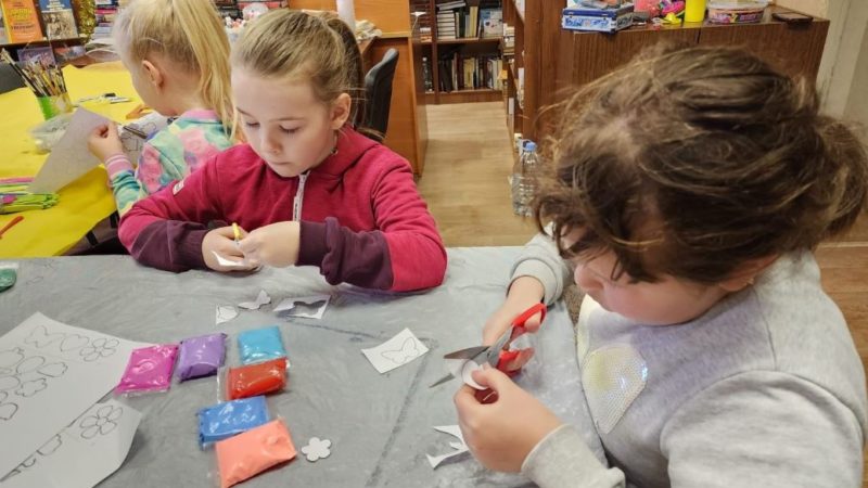 Дороховчане занимались творчеством в библиотеке