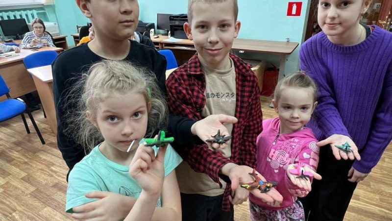 Лепить из пластилина – в Рузскую библиотеку