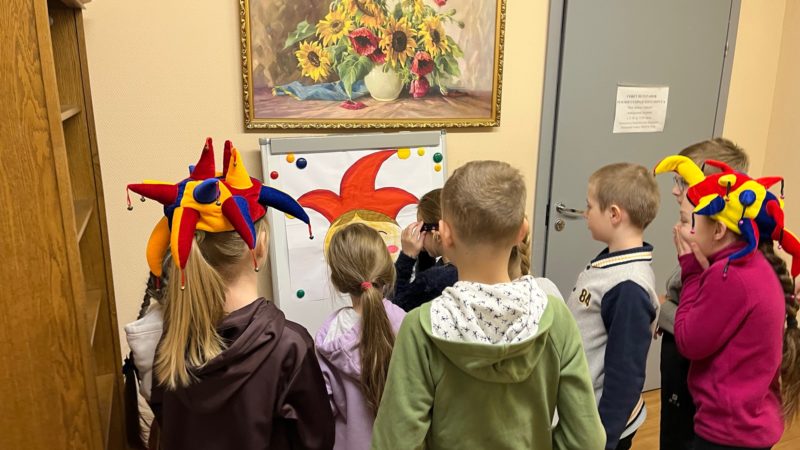 Юные старорузцы отмечали Масленицу в библиотеке