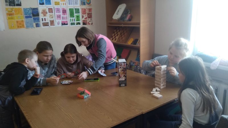 В Орешковской библиотеке веселились дети