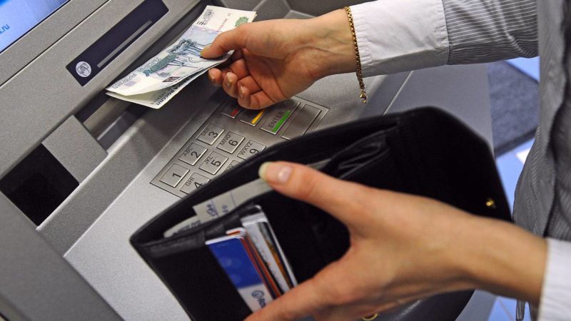 Жительница Тучково, поверив мошенникам, осталась без денег и с кредитом