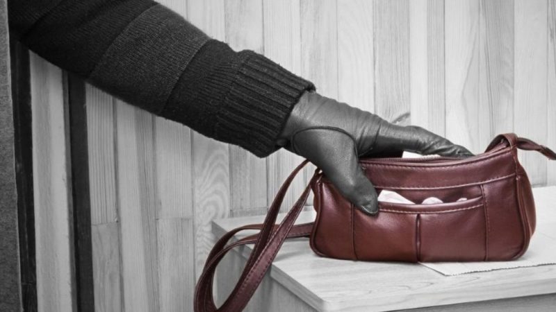 В Тучково вор воспользовался забывчивостью жертвы