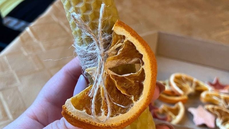 Орешкинцы делали свечи