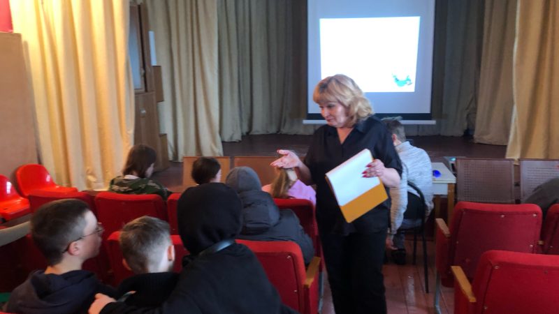 Школьники Старониколаево изучали пословицы