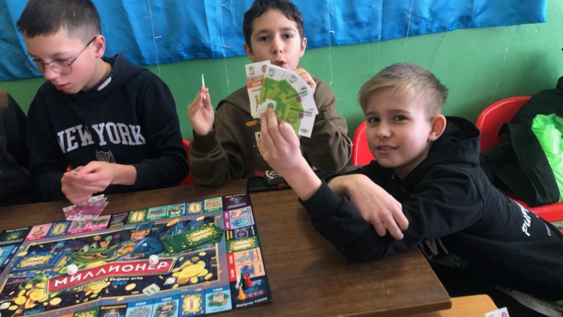 «Денежный» урок в Старониколаевской библиотеке