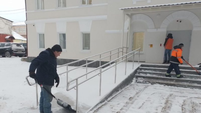 В Рузском округе ликвидируют последствия снегопада