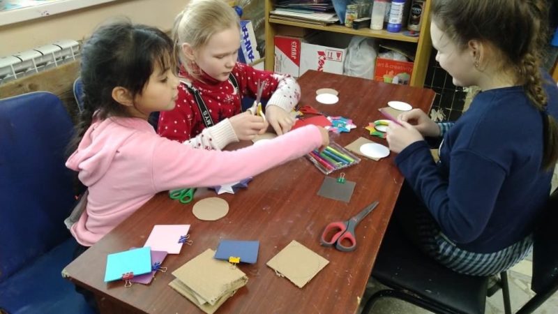 Космодемьянцы готовили подарки для пап