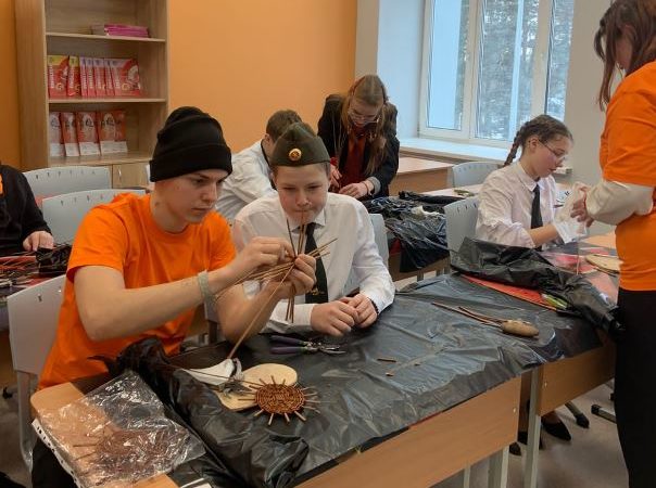 Дороховские школьники учились лозоплетению