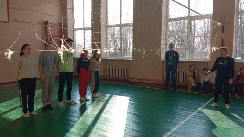 Дороховские десятиклассники победили в турнире по волейболу