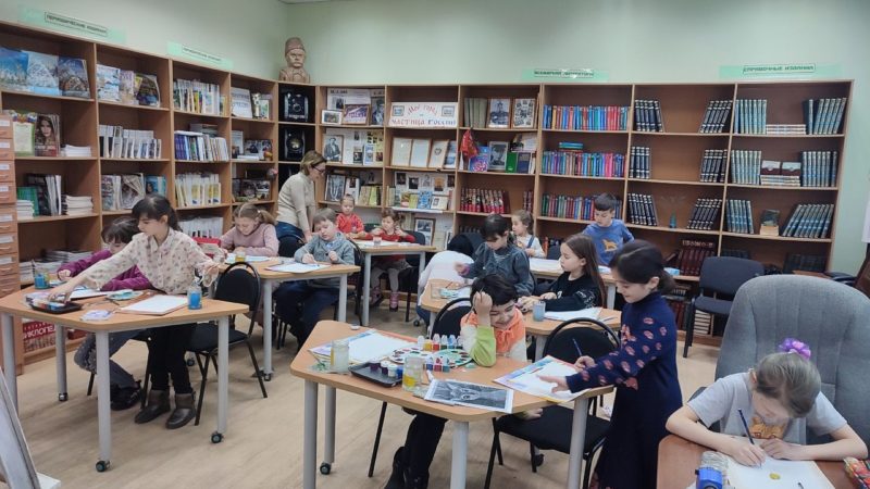 В Тучковской библиотеке занимались рисованием