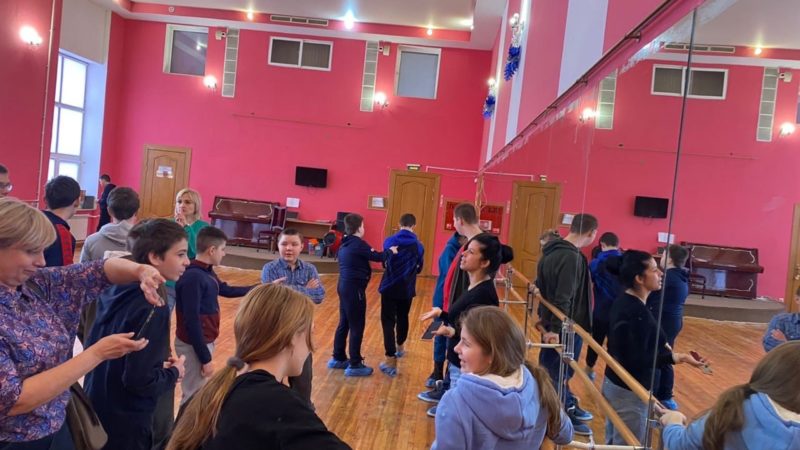 Тучковские школьники познакомились с творческими коллективами ЦКиИ