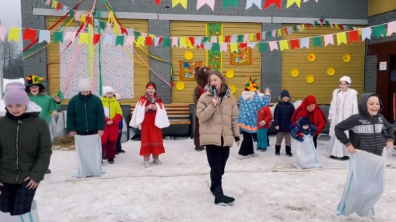 В Ивойлово пели и водили хороводы