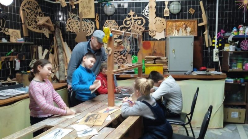 Космодемьянцы готовили подарки для пап