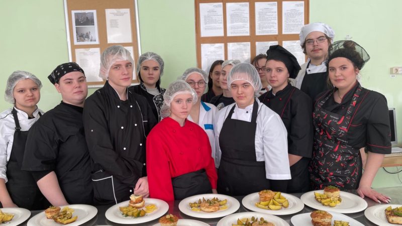 Тучковские студенты готовили суфле из судака