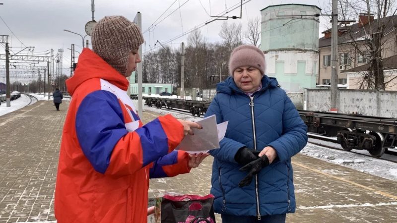 Рузские волонтеры проводят профилактические беседы