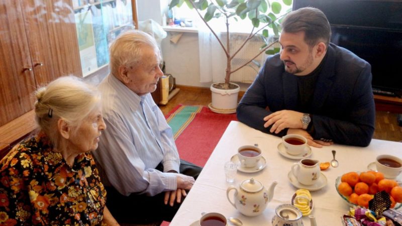 Николай Пархоменко побывал в гостях у ветерана
