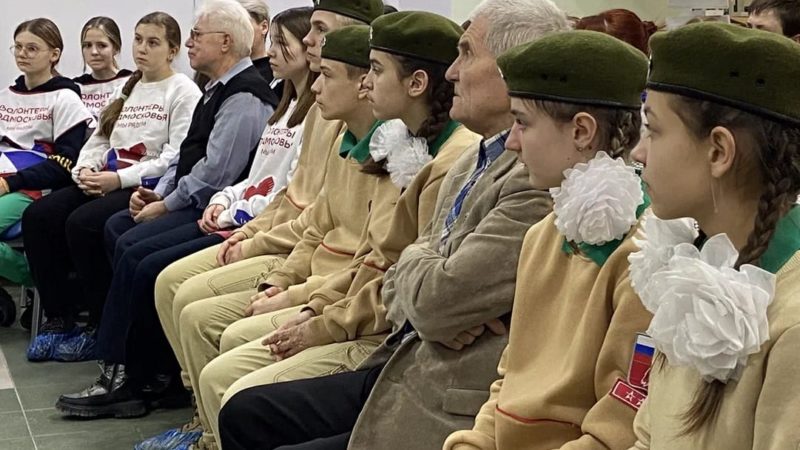 Встреча юнармейцев Кожинской школы и волонтеров Рузского округа с Игорем Гавриловым