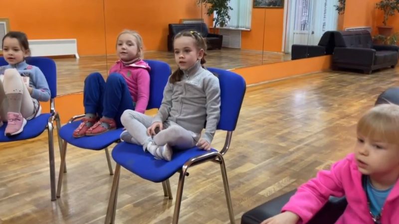 Юные ружане слушали песни Владимира Шаинского из мультиков