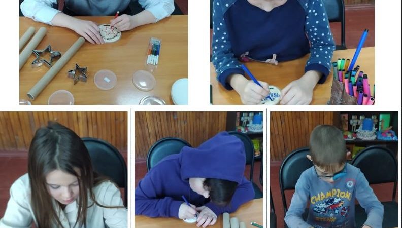 Юные богородцы мастерили сувениры для пап