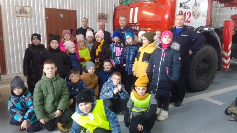 Рузские третьеклассники побывали в гостях у пожарных