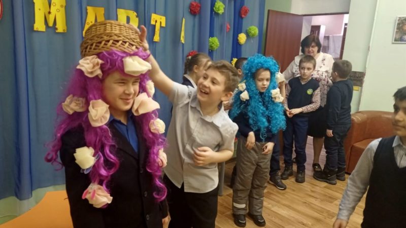 Юные ружане соревновались, кто лучше поможет маме