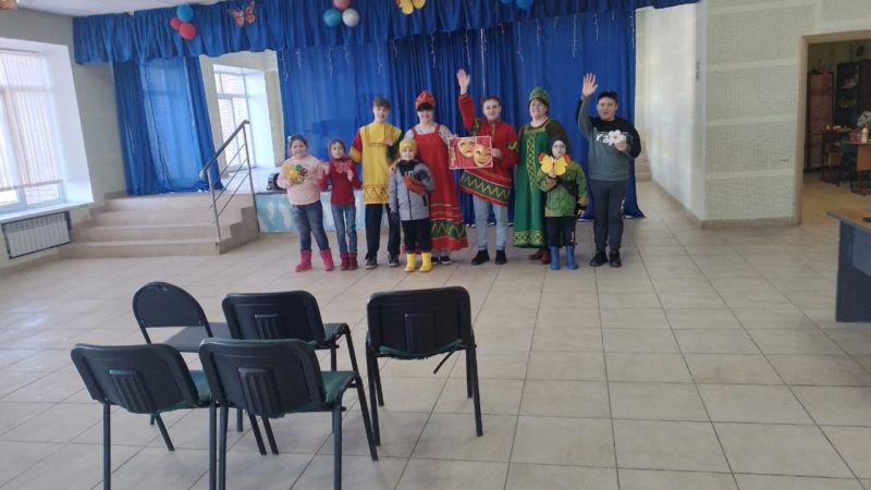 Брикетцам рассказали об актерах и театрах