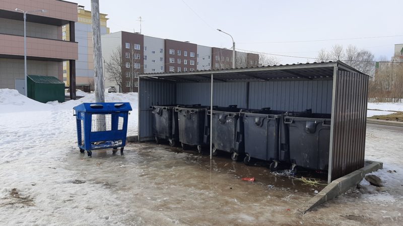 В Рузском округе убирают мусор на контейнерных площадках