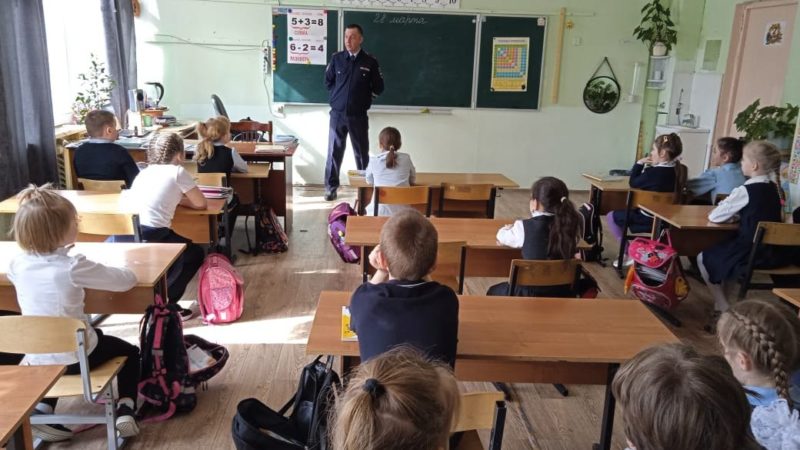 Космодемьянским школьникам напомнили правила дорожного движения