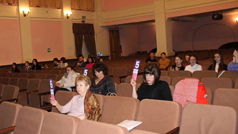 В Дороховском ДК прошел тур чемпионата по чтению вслух