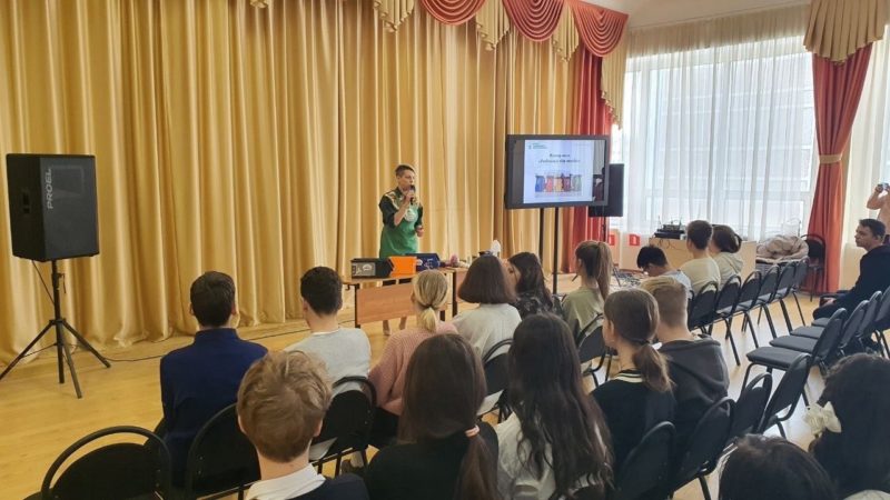В гимназии Рузы поговорили о раздельном сборе ТКО