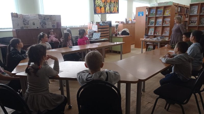 Юные тучковцы узнали об ананасе и сделали его сами