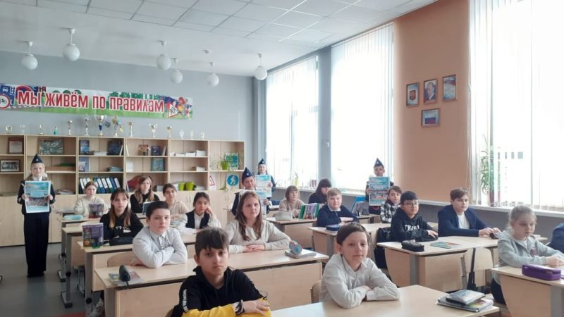 ЮИДовцы напомнили тучковским школьникам ПДД